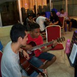 Latihan musik yang berlangsung jam 15.00-16.00 wita