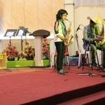 Kolaborasi musik sasando & saxophone oleh sdra.Agatha & Adi Mella