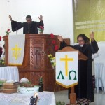 Pdt.Yusuf Nakmofa,M.Th & Pdt.Henderina Nubatonis,S.Th saat memimpin kebaktian utama & ulu hasil