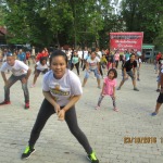 Zumba yang dipimpin oleh Team Zumba Water Park Kupang