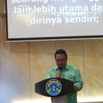 Penyampaian pesan Natal oleh Ketua Majelis,Bpk.Laurensius Lulu