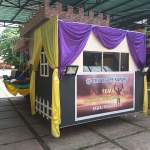 Mobil pawai dengan tema " Mujizat Penyembuhan "